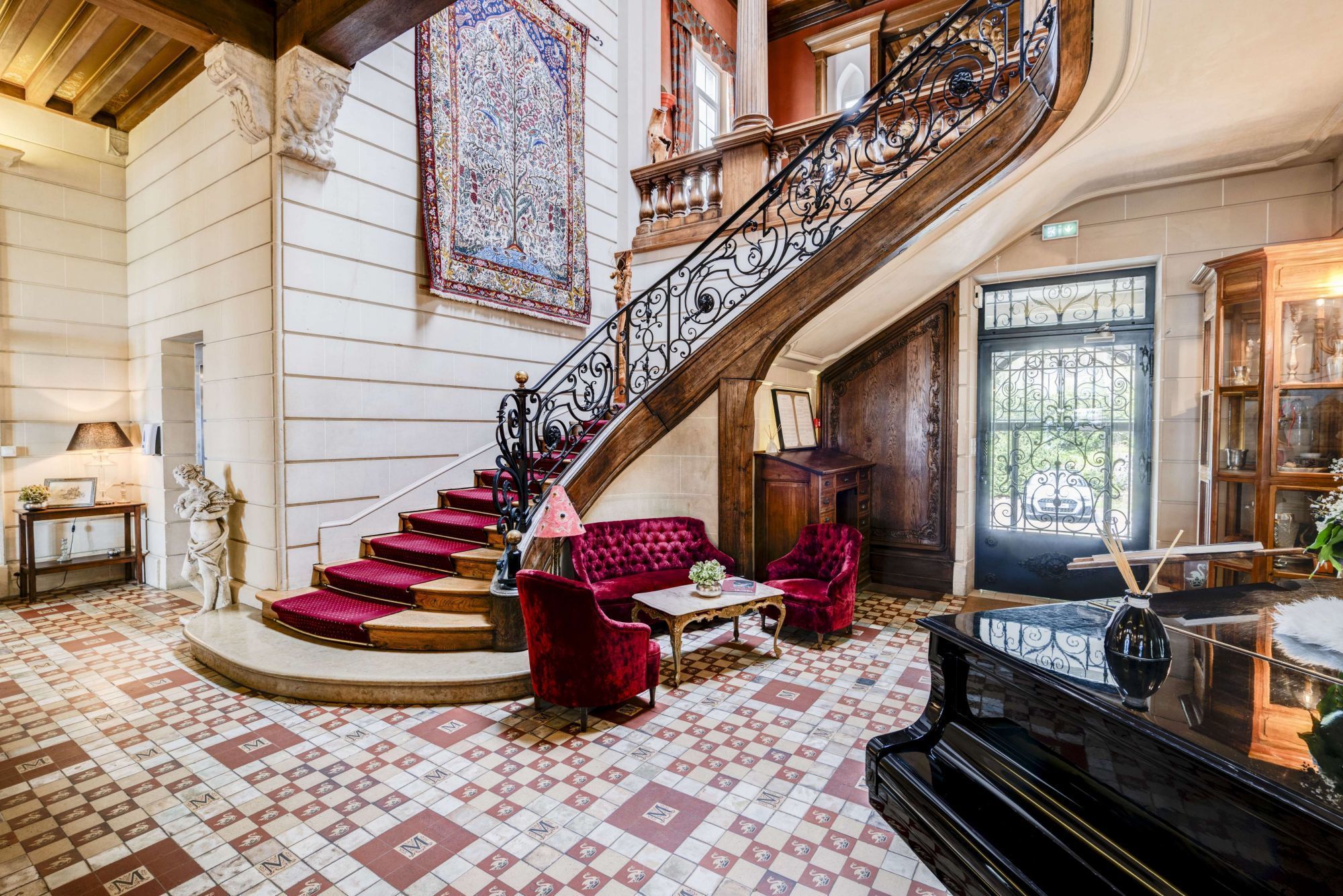 Château des Avenières - Interior